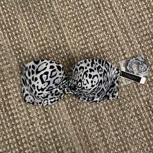 NWT Victoria’s Secret underwire push up bikini top